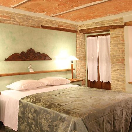 Agriturismo Ercolana Neviglie Szoba fotó